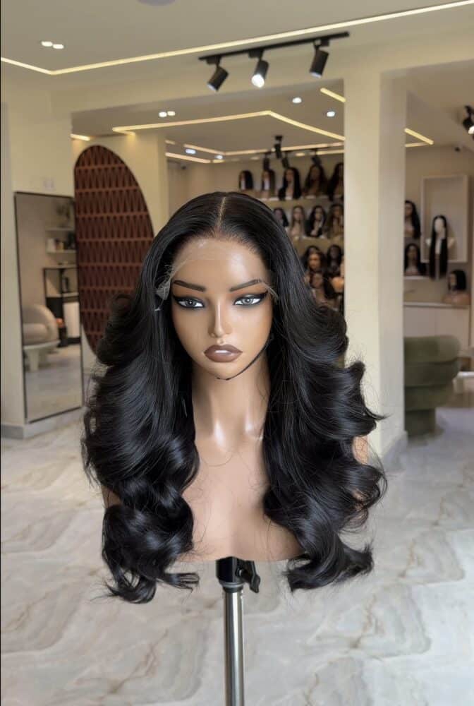 Raw slightly wavy (natural black)